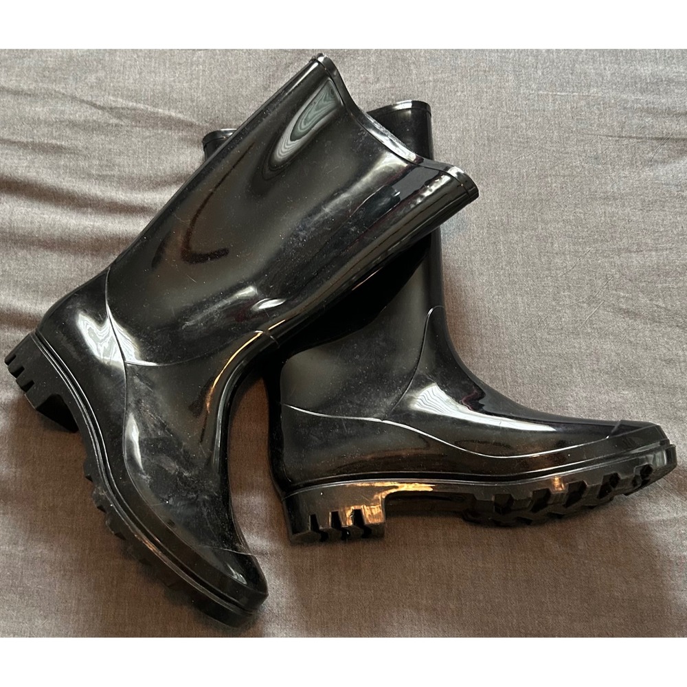 Black Glossy Waterproof Rain Boots Mid Calf Lug Sole Size 8